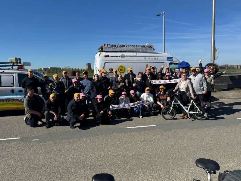 Donatie van de fietsen 4